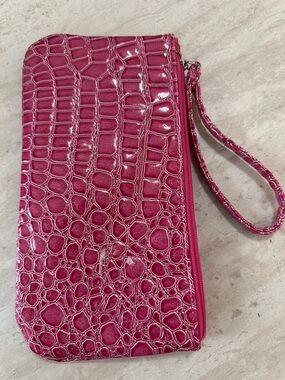 Faux Croc Wristlet Clutch in Deep Pink